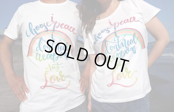 画像2: Love＆Peace【愛と平和】レインボー文字×ラメ虹Tシャツ (2)